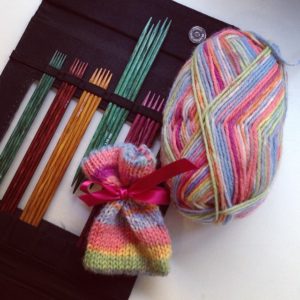 Knitting Academy: Gioco di Ferri o Ferri a Due Punte